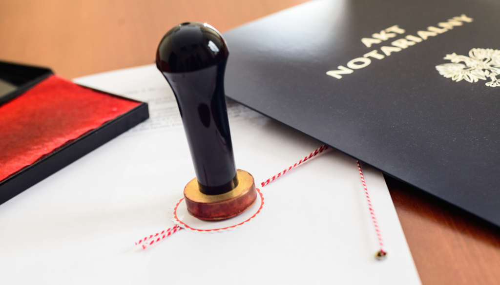 is a lawyer a notary public